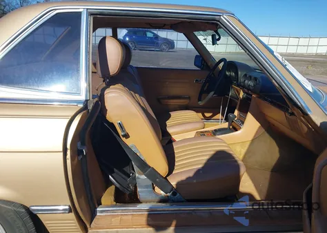 1984 Mercedes-Benz 380 Sl z USA, uszkodzony, nr VIN WDBBA45AXEA012235